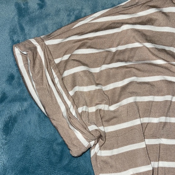 Tan, Striped Dress with POCKETS - Picture 2 of 4